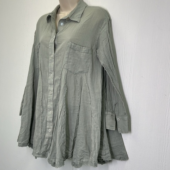 Free People - Light Green Button Down Raw Hemline Flowy Blouse Size Small - Picture 6 of 11